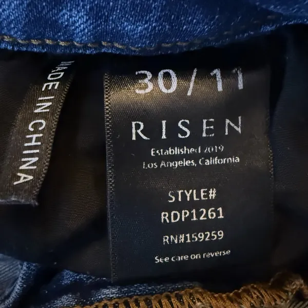 Risen Jeans High Rise Cropped Straight Leg Raw Hem Denim Size 30/11 - Image 6