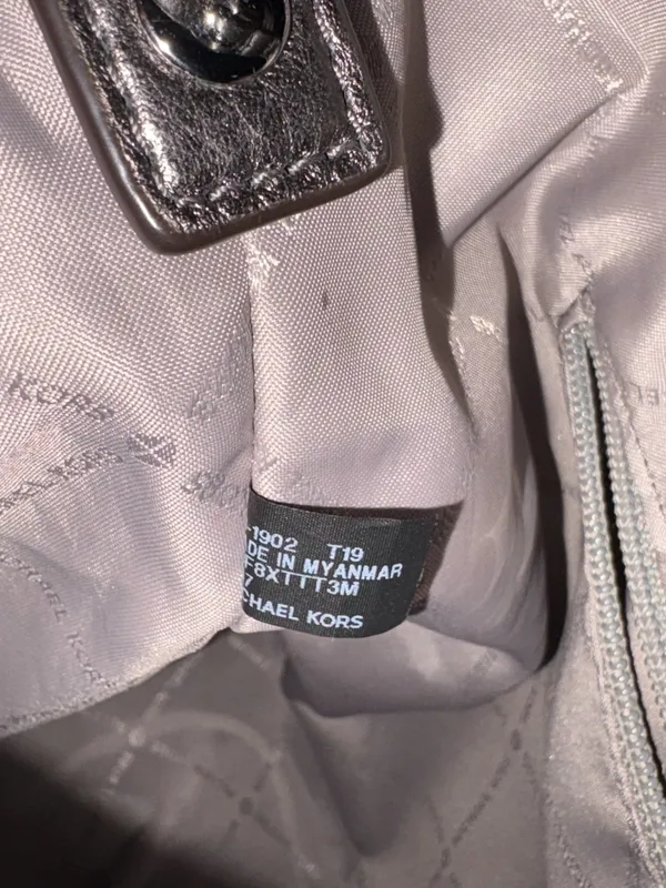 Michael Kors Tote Purse  - Image 8