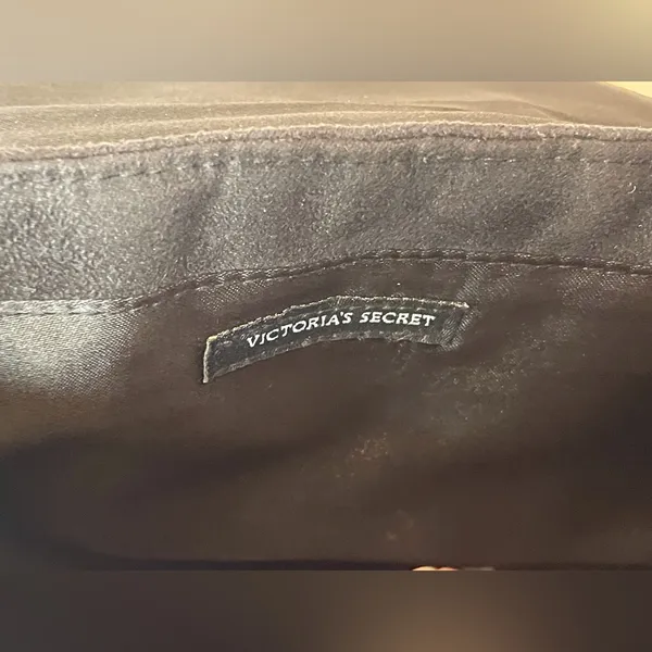 Victoria’s Secret Y2K Elegant Black‎ Shoulder Bag - Image 3