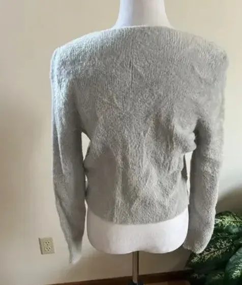 Abercrombie & Fitch Gray Fuzzy Cardigan - Image 4
