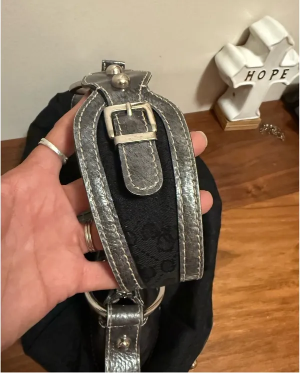 Y2K Guess Black Shoulder Bag Vintage - Image 5