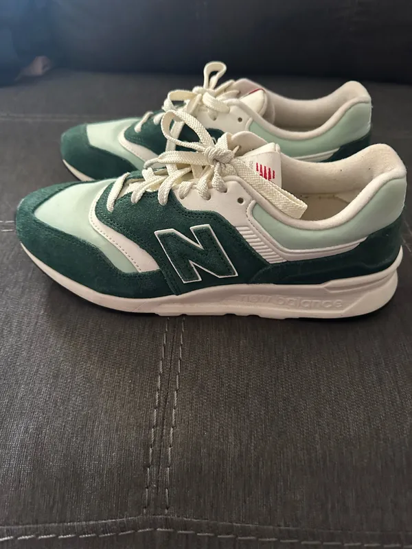 New Balance Women’s 997H - Image 3