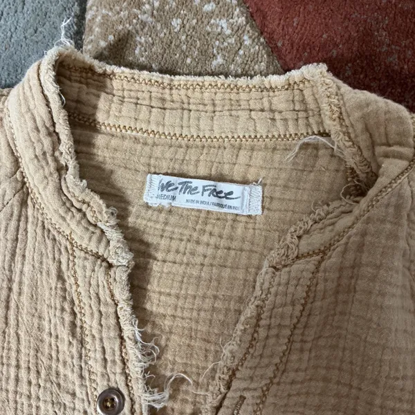 We The Free Boho Gauze Button Down Shirt Womens Medium Tan Raw Hem Oversized Top - Image 4