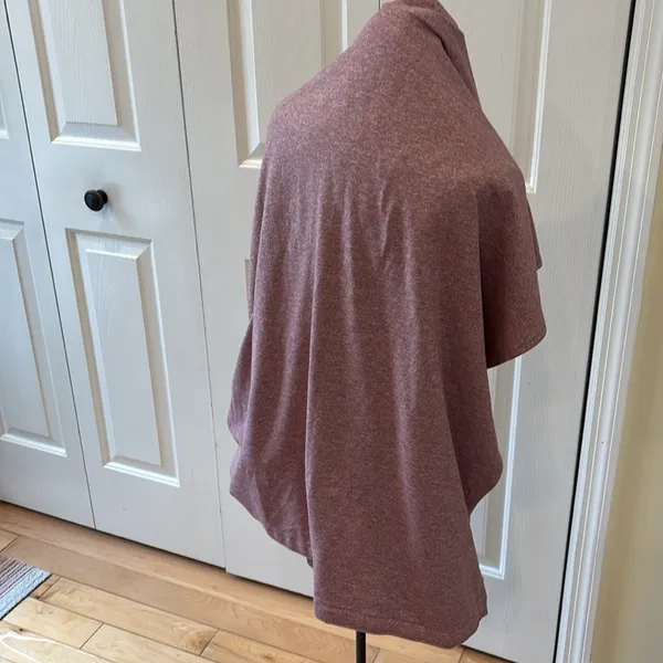 Lululemon Vinyasa heathered auburn convertible snap layering scarf or shawl - Image 7