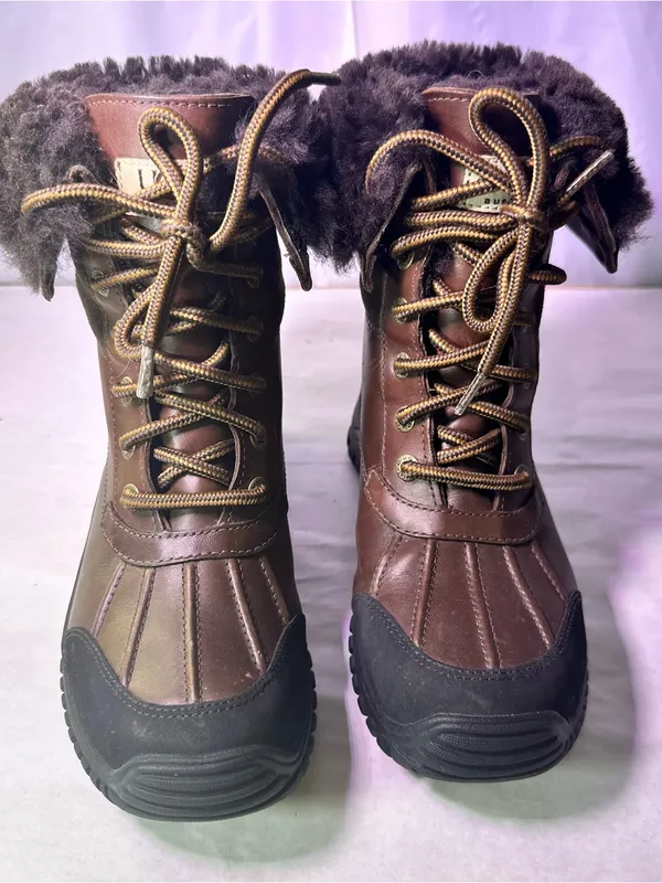 UGG Brown and Black Shearling-Lined Lace-Up Winter Boot - Image 4