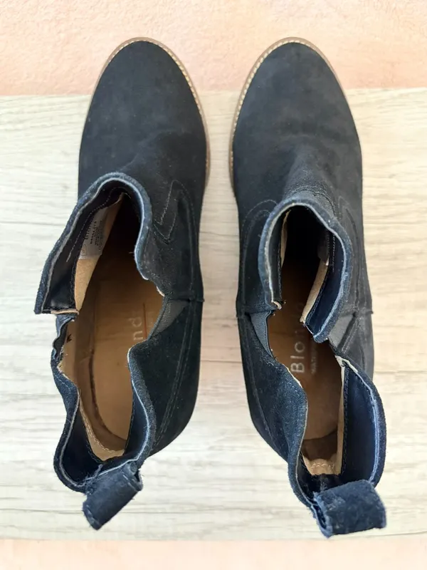 Blondo Irving Stacked 2.75" Wedge Ankle Boot Waterproof Black Suede B6564 9.5 - Image 4