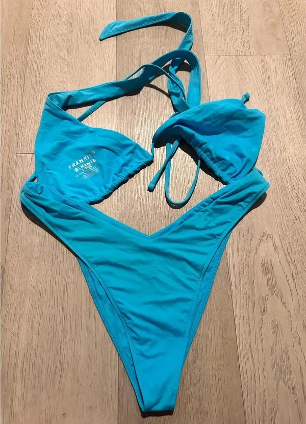 Frankies Bikinis Set - Image 3