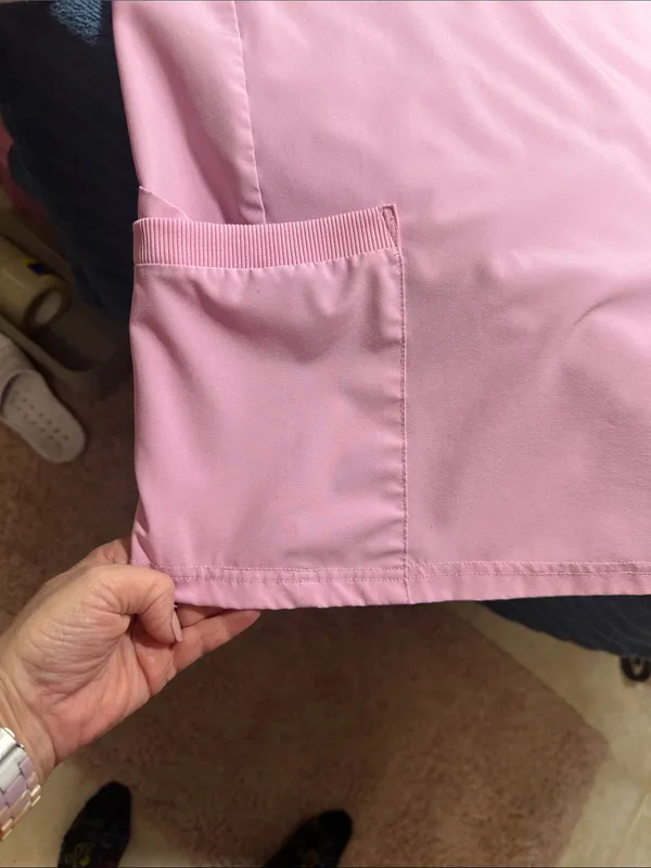 Ladies V-Neck Pink scrub top Sz L by Heal Wear excellent condition. - Image 4
