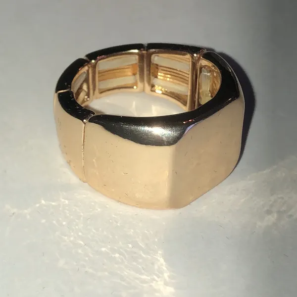 Gold Tone Square Signet Stretchy Ring - Image 5