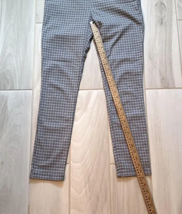 Tommy Hilfiger| Plaid black/white/tan stretchy slacks - Image 6