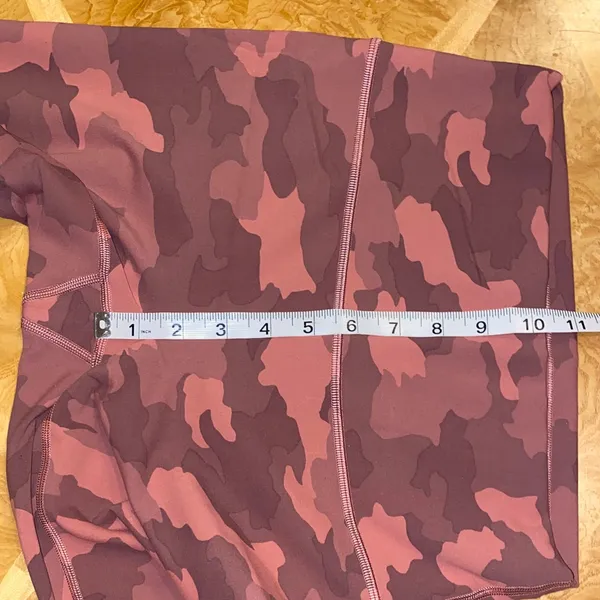 Lululemon Athletica Pink Camo High Rise Leggings Size 8 Like New - Image 13