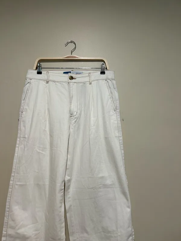 Old Navy Extra High Rise Super Wide Leg pants - Image 3