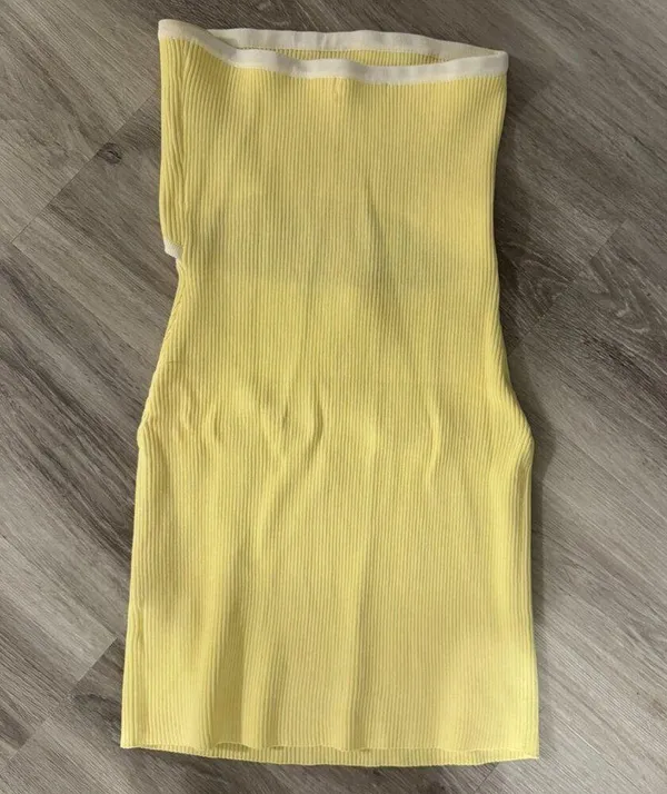 Beginning Boutique Yellow dress - Image 3