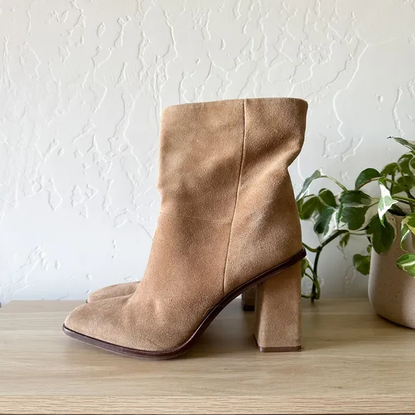Vince Camuto | Dantania Mid Calf Suede Block Heel Boot‎ in Tan - Image 3