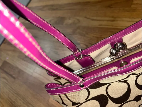 Coach Vintage Fuschia & Brown Signature Stripe Framed Carryall F19190 - Image 7