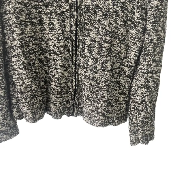 WindiRiver Women's Size Medium Black White‎ Knit Full Zip Cardigan Sweater - Image 4