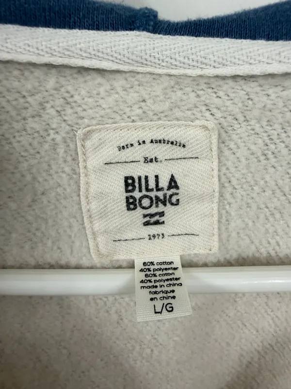 Billabong Blue and Cream V-Neck Sweater - Image 2