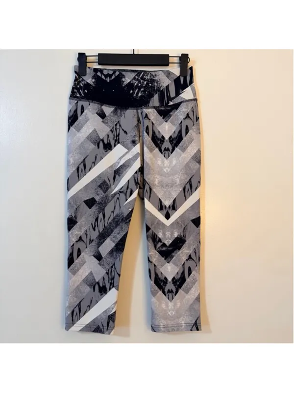 Nike Dri-FIT Capri Leggings Women's Small (b1) - Image 3