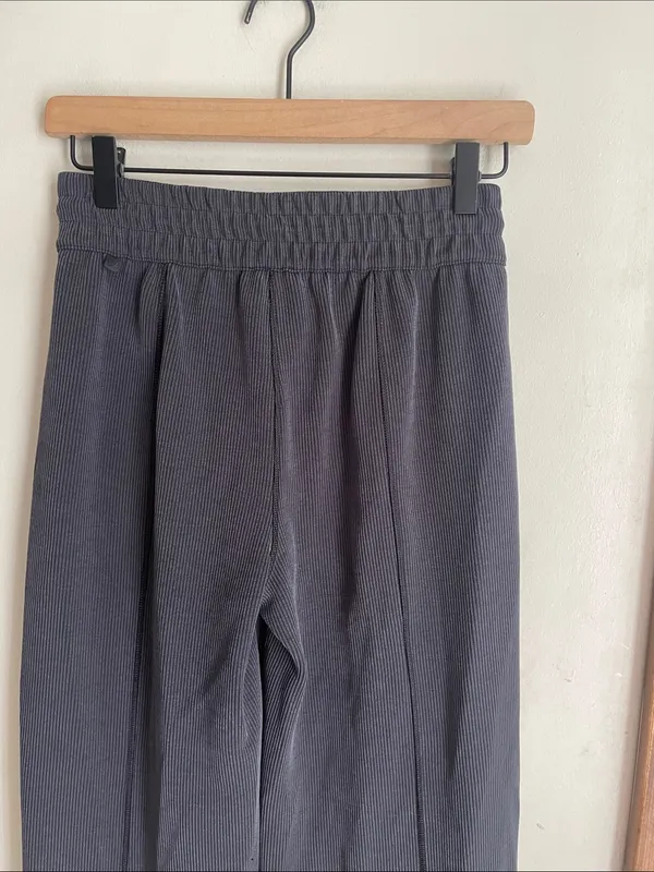 Lululemon Ribbed Softstreme Mid-Rise Pant Black - Image 10