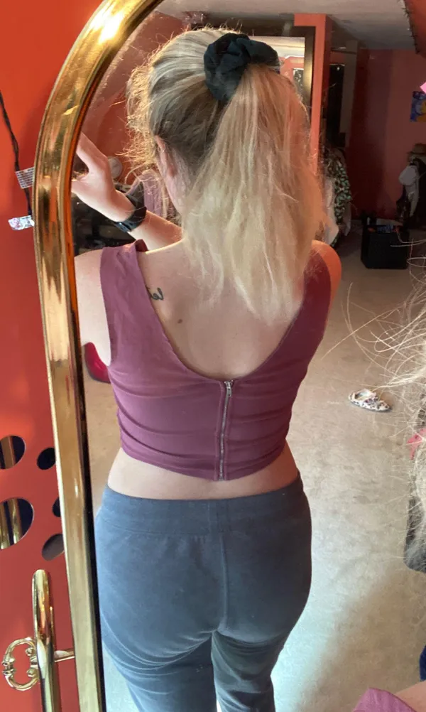 Charlotte Russe Zipper Crop Top - Image 4
