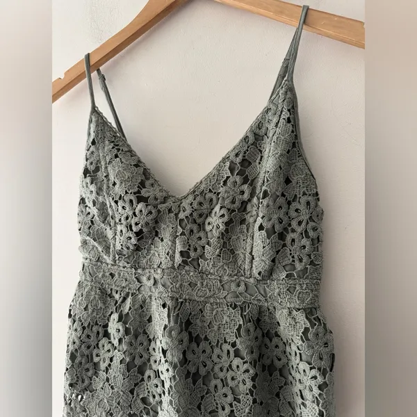 Abercrombie‎ & Fitch Sage Green Floral Lace Cami Peplum Top Y2K - Image 3
