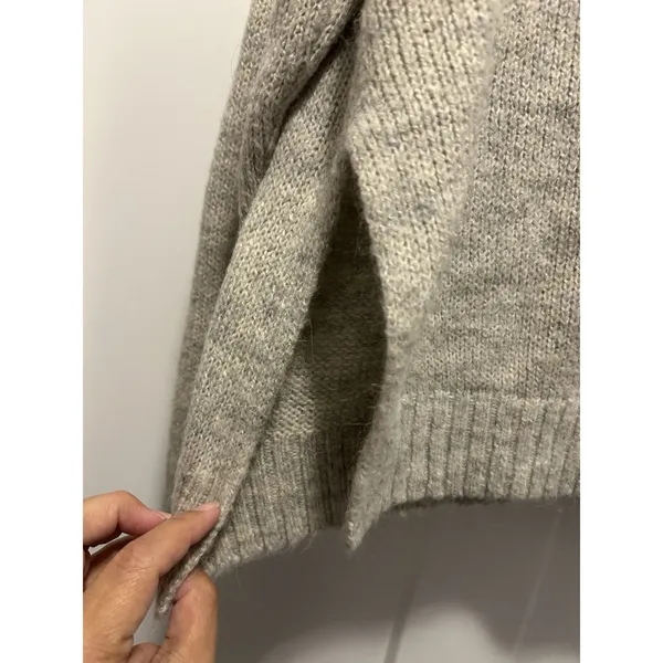 H&M Womens Small Hoodie Sweater Gray Crop Side Split Pullover Knit Acrylic Blend - Image 3