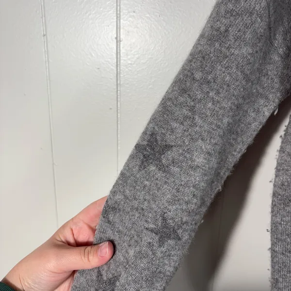 27 Miles 100% Cashmere Gray Silver Metallic Star Print Knit Sweater Small S - Image 2
