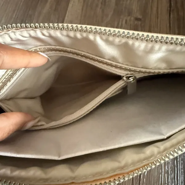 Express OS Gold Faux‎ Leather Wristlet Clutch Pebble Grain Zip Pouch Accessory - Image 6