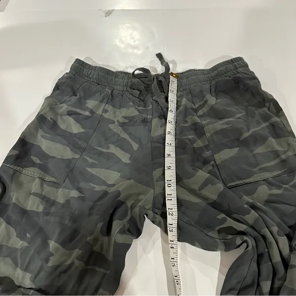Splendid Green Camo Print High Rise Sweatpants Jogger‎ Size L - Image 9