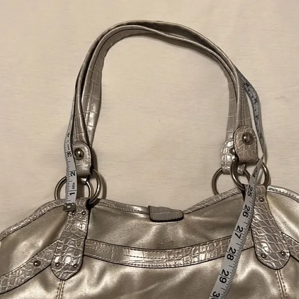 Genna de Rossi silver handbag tons of pockets animal print details GUC - Image 5