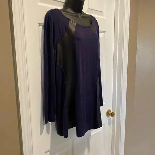 Belle by Kim Gravel navy blue and black tunic size‎ large - Image 3
