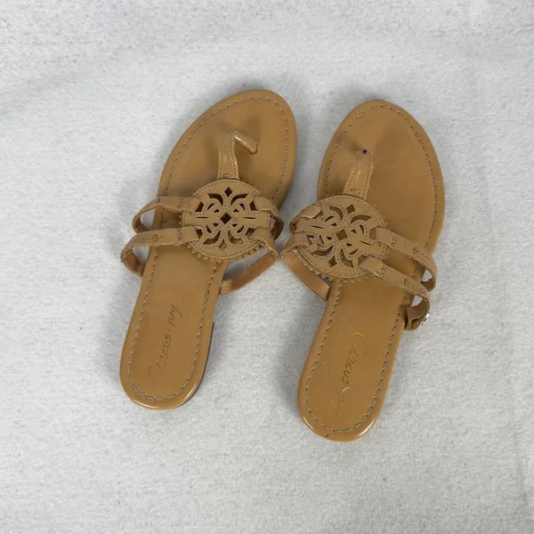 Circus NY Thong Sandals Womens 6 Medallion Laser Cut Tan Summer‎ - Image 5
