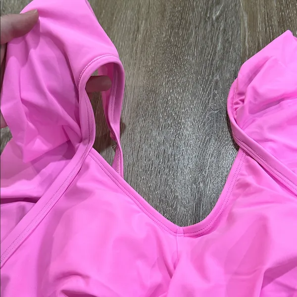 Pink Ruffled Swimsuit Set tankini - sexy cutout ruched side- small - Image 3