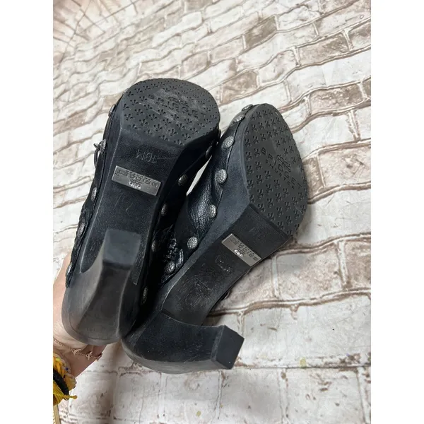 BRIDGET SHUSTER 10 Shoes SASSY BLACK LEATHER MULE HEELS Lock Heart Clogs‎ - Image 5