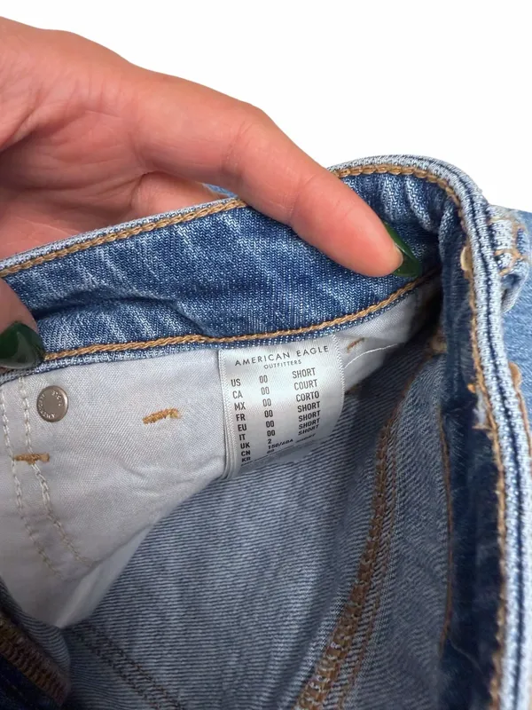 American Eagle High-Waisted Distressed Straight Leg Jeans Size 00‎ Short - Image 4