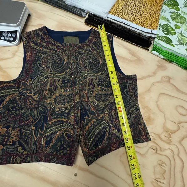 Vintage Spirits in the Pine Women's Tapestry Boho Paisley Button Vest‎ Large - Image 11