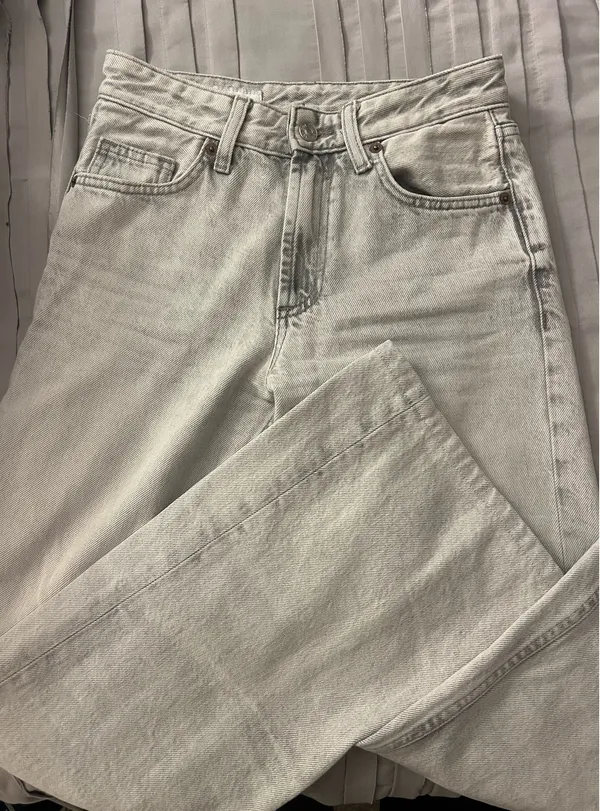 ZARA Mid-Rise Jeans Straight-Leg - Image 3
