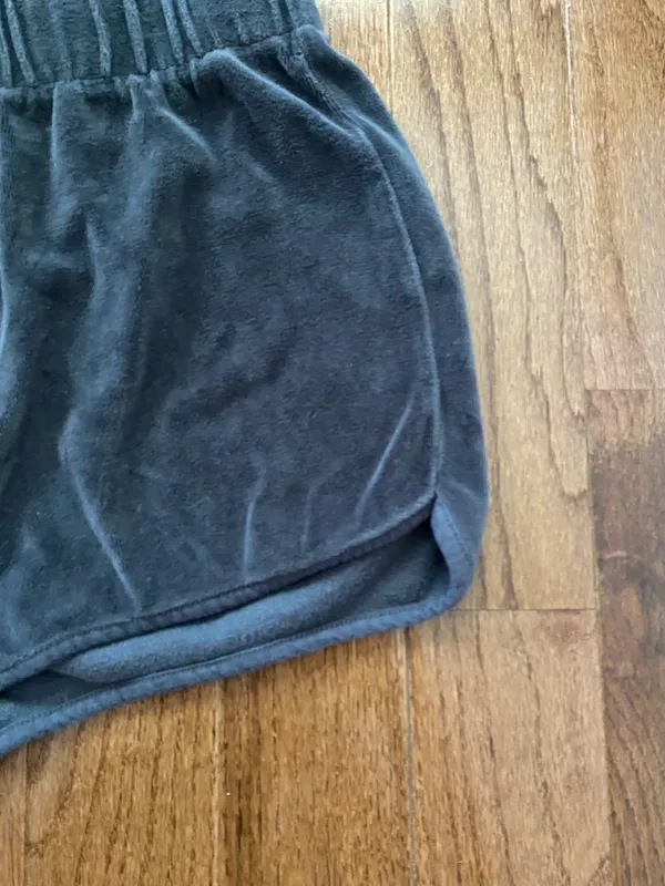 Fear of God Essentials Women's Iron Velour Beach Shorts - Image 9