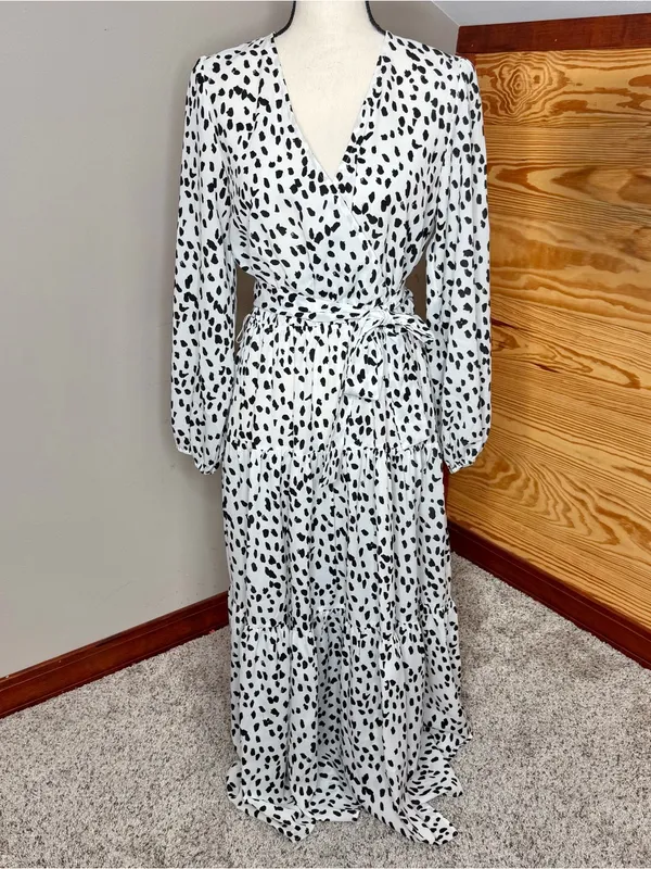 Petal & Pup Hyde Cheetah Tie Waist V-Neck Long Sleeve Maxi Dress 6 White Black - Image 2