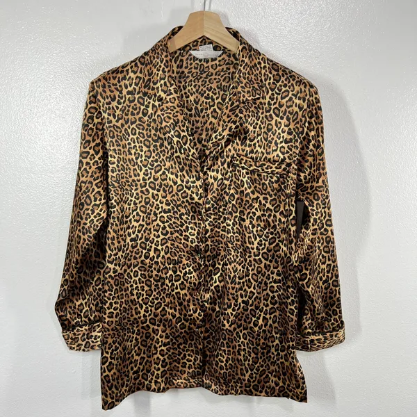 Private‎ Luxuries Satin Leopard Blouse Womens M Button Down Pajama Style Top - Image 2