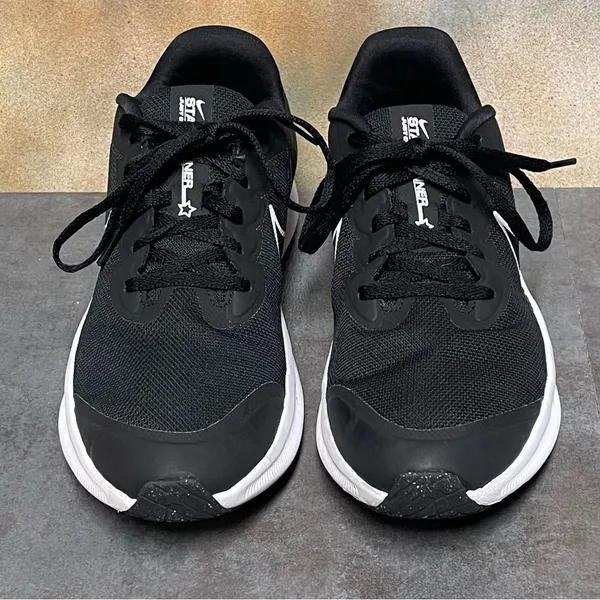 Nike Star Runner 3 Women's Black & White Sneakers Size 8.5M - Image 7