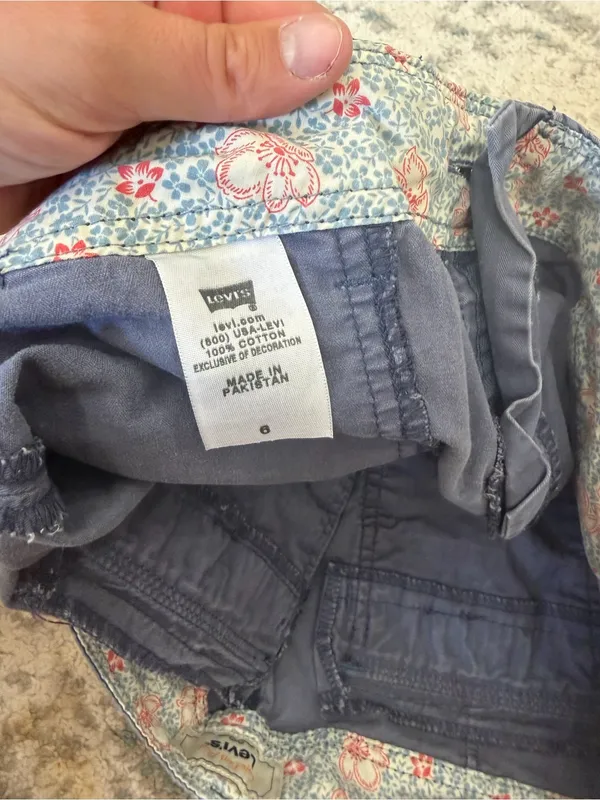 Levi’s Y2K Low Rise Utility Shorts Blue Women’s Size 6 - Image 4