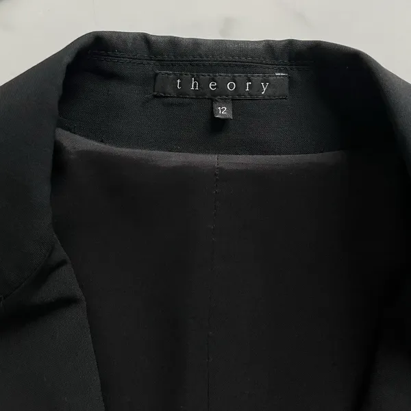 Theory Wool Blazer Black Size 12 Minimalist Quiet Luxury Old Money Jacket chic - Image 3