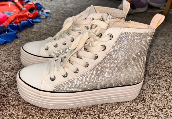 Hightop Sneakers - Image 2
