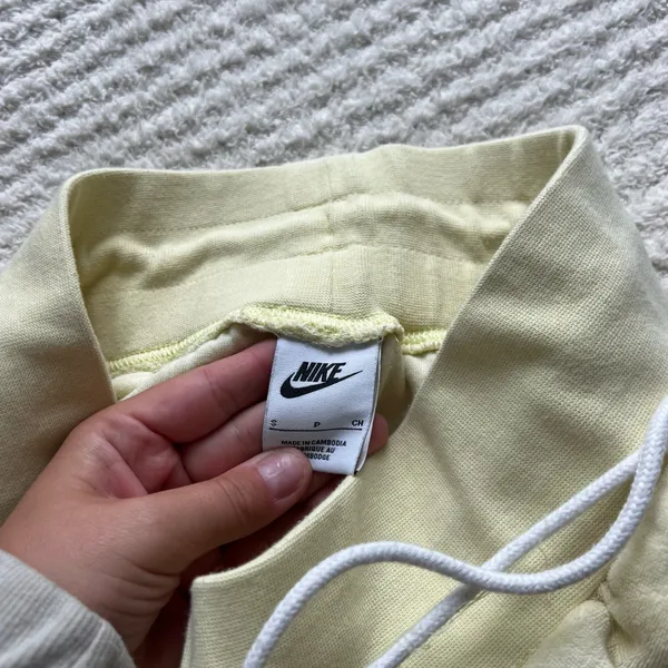 Nike Terry Shorts - Image 4