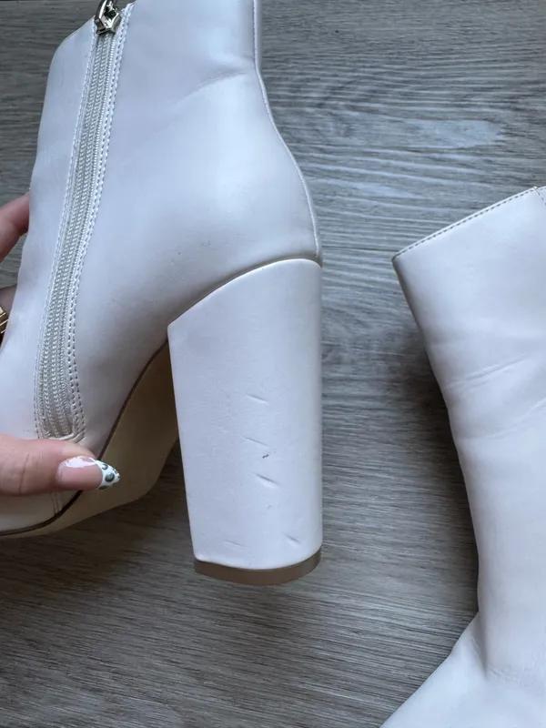 Woman’s Off White Pointed Toe Block Heel Ankle Boots - Image 8