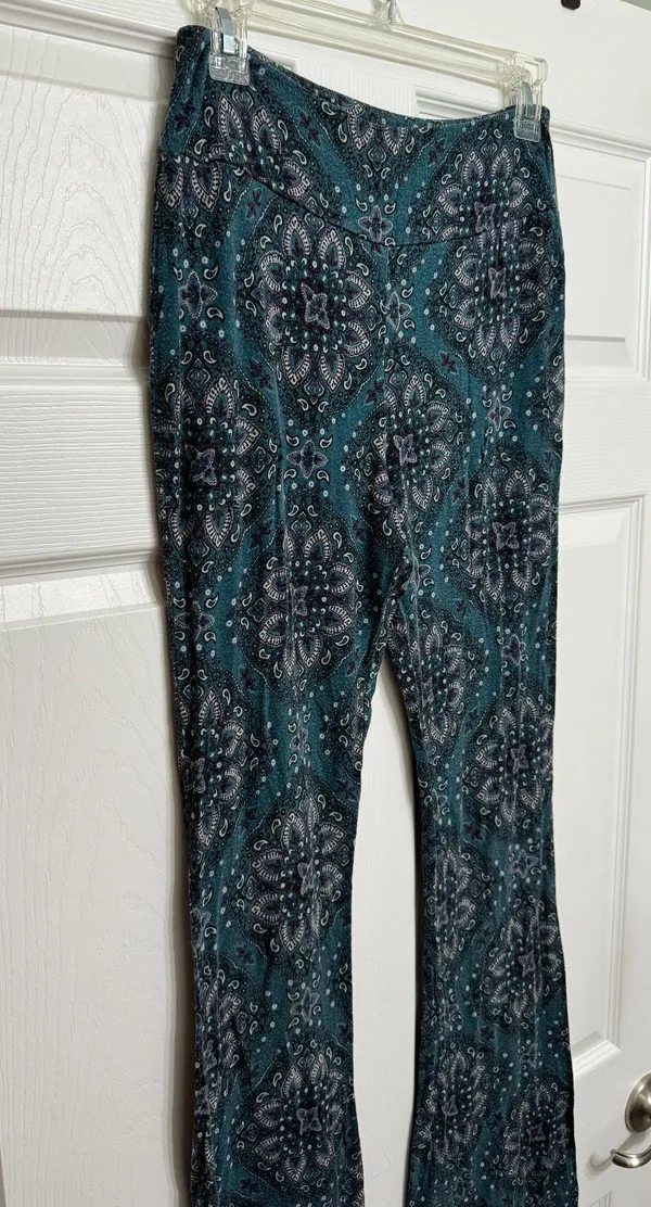 Yoga Pants Multiple Size M - Image 2