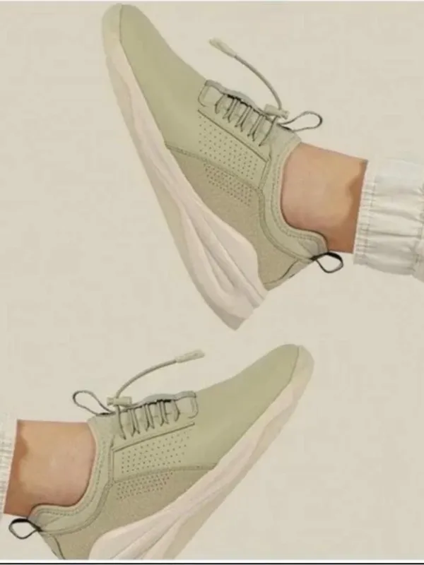 Clove Classic Sneakers Size 9 Limited Edition Sage Green Healthcare Nursing Shoe - Image 2