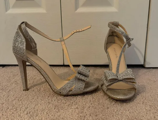 Sparkle Heel Shoes Silver Size 7 - Image 2