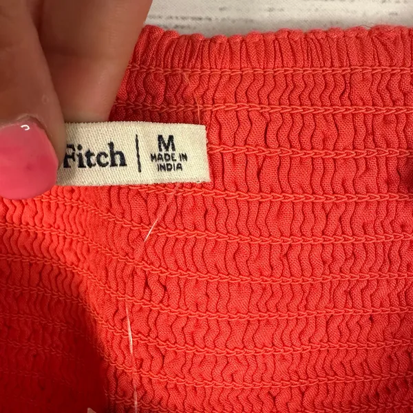 Abercrombie and Fitch NWT Linen Crop Top Size M Coral Smocked Tie Hem Cami - Image 4